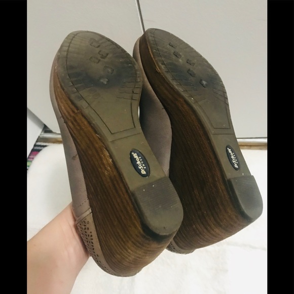 Gray/tan Dr. Scholl’s memory form ankle booties - Picture 7 of 8